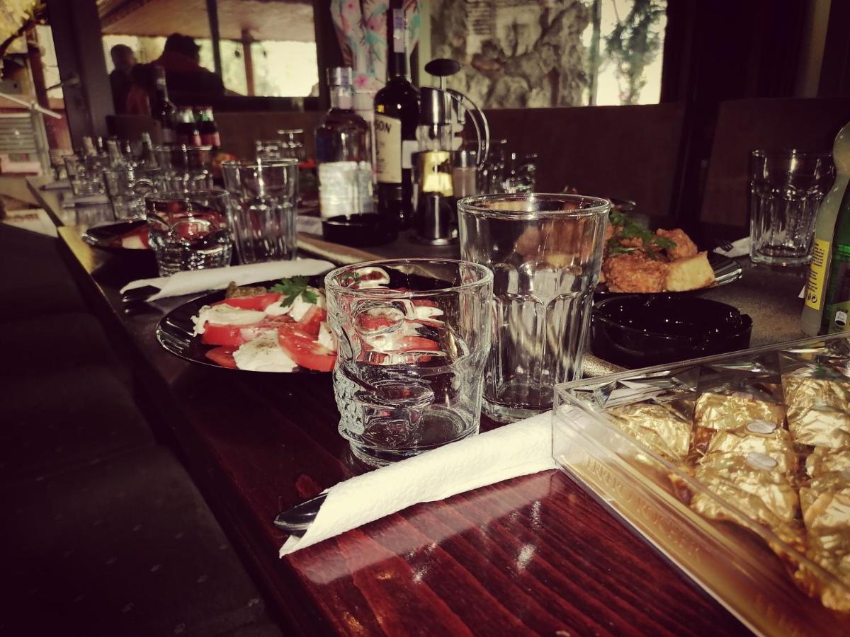 Discret Hotel & Restaurant Vladaya Ngoại thất bức ảnh