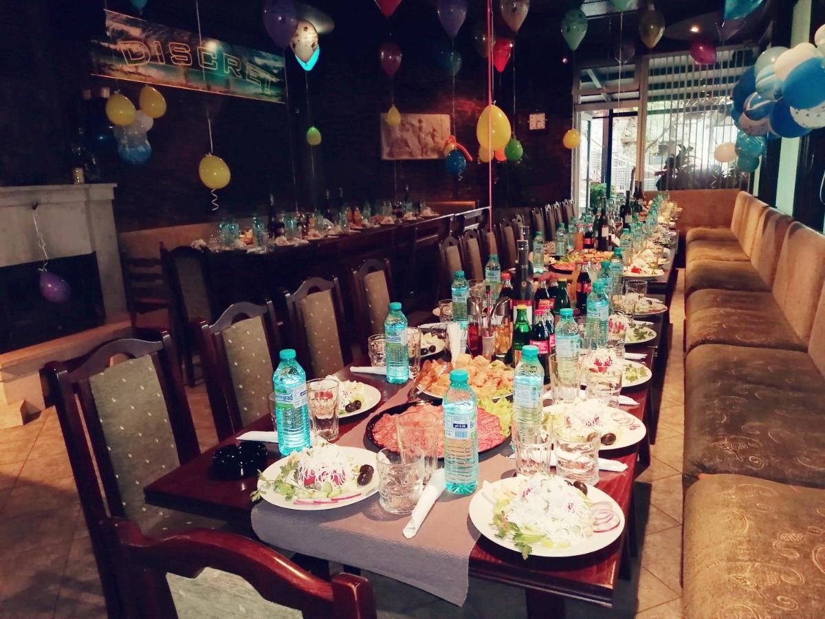 Discret Hotel & Restaurant Vladaya Ngoại thất bức ảnh