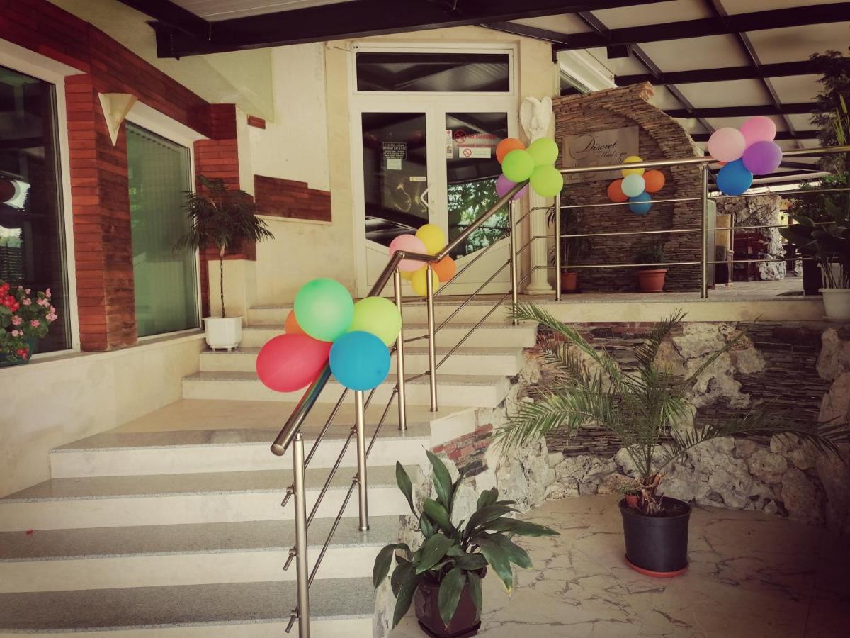 Discret Hotel & Restaurant Vladaya Ngoại thất bức ảnh