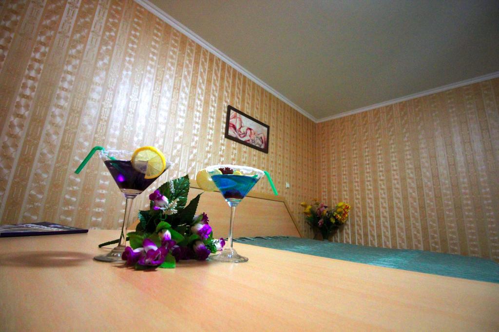 Discret Hotel & Restaurant Vladaya Ngoại thất bức ảnh